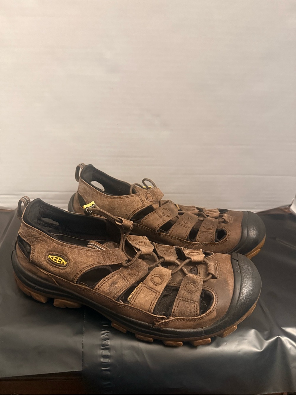 Keen Men’s Brown and Black Closed-Toe Hiking Sandals